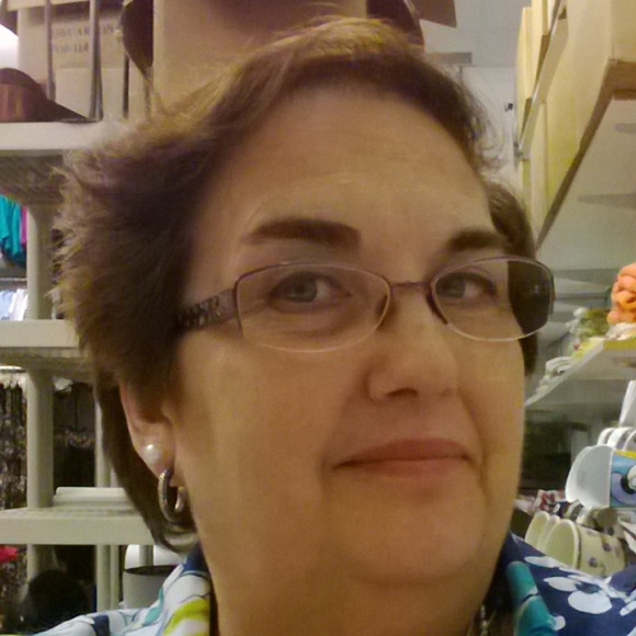 Meet your Posher, Christina - Picture 1 of 1